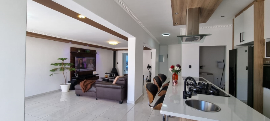 4 Bedroom Property for Sale in St Helena Views Western Cape